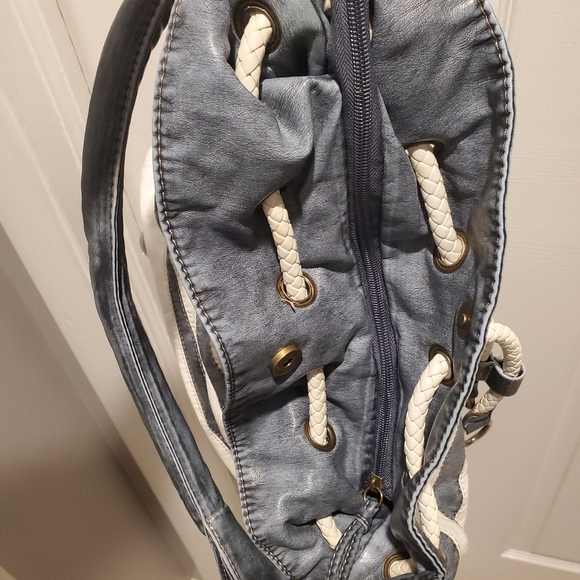 J & E New York Bags Purse Nautical Stripe Spacious Lightweight